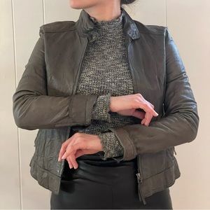 Bb Dakota Zip Front Long Sleeve Bomber Jacket M. Some staining shown in photos.